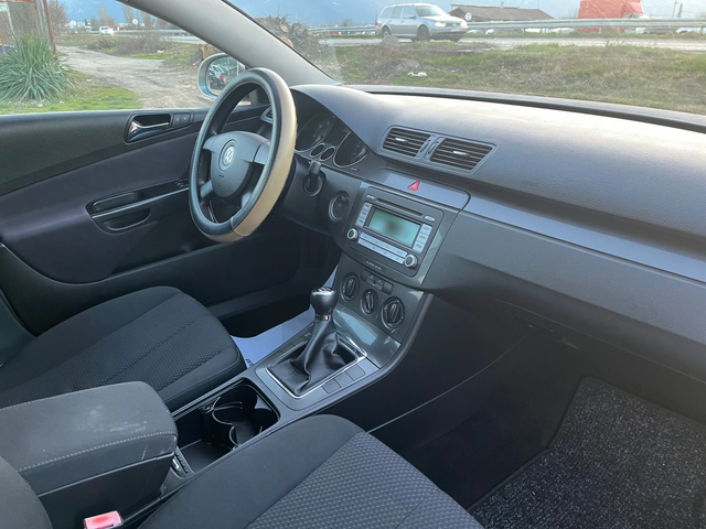 VW Passat 1.9TDI-105-ITALIA - автомобили, коли, обяви за нови и употребявани 4