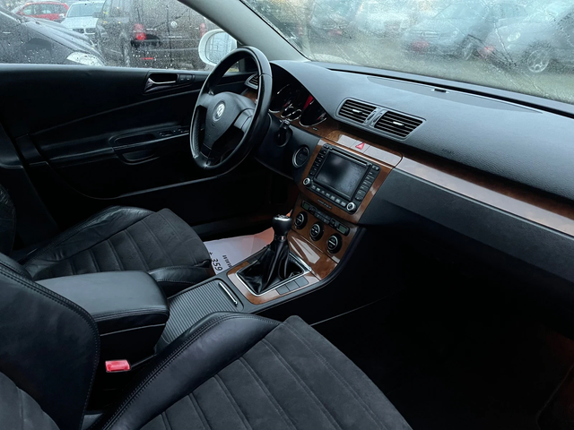 VW Passat 2.0TDI-4x4-NAVI-Hi-LINE-ITALIA - автомобили, коли, обяви за нови и употребявани 4