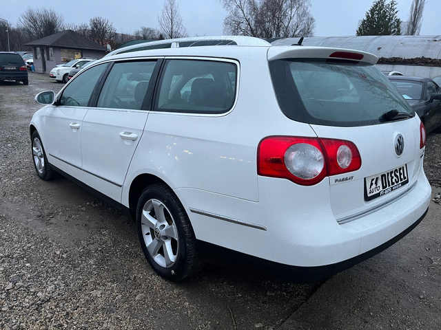 VW Passat 2.0TDI-4x4-NAVI-Hi-LINE-ITALIA - автомобили, коли, обяви за нови и употребявани 9