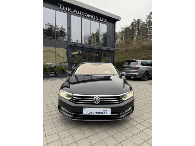 VW Passat HIGHLINE 4MOTION - автомобили, коли, обяви за нови и употребявани 0