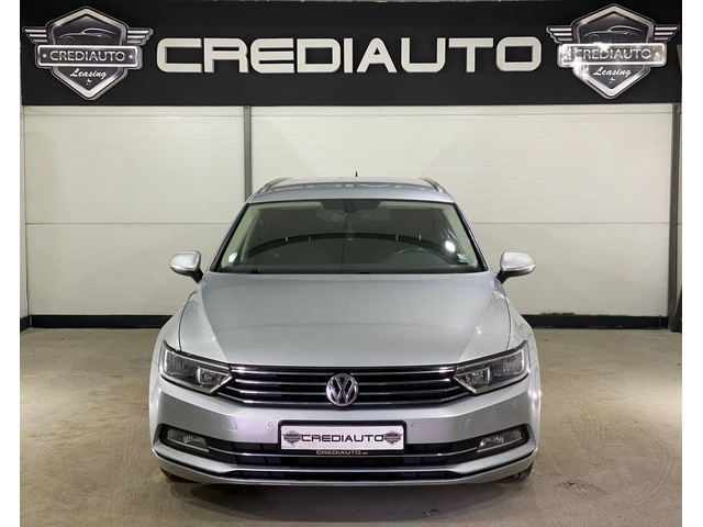 VW Passat 1.6 TDI * NAVI* CAMERA* - автомобили, коли, обяви за нови и употребявани 1