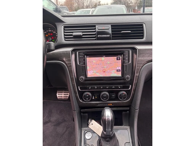 VW Passat .0T* Wolfsburg* FWD* АвтоКредит* (ЦЕНА ДО БГ) - автомобили, коли, обяви за нови и употребявани 12