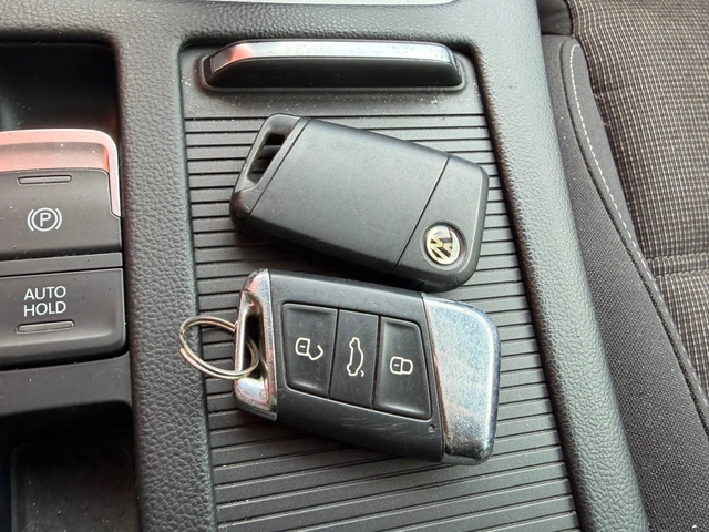 VW Passat DSG* Автоматик* Масаж* Подгрев - автомобили, коли, обяви за нови и употребявани 15