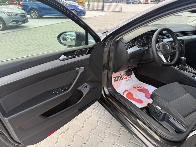 VW Passat 2.0TDI 150 ks Elegance Plus Собствен лизинг !!! - автомобили, коли, обяви за нови и употребявани 9