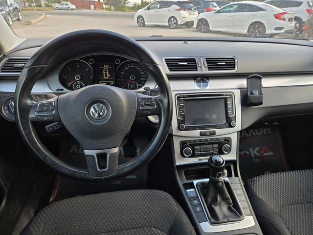 VW Passat 7= 2.0TDI-140кс= 6ск= НАВИ= АВТОПИЛОТ - автомобили, коли, обяви за нови и употребявани 10