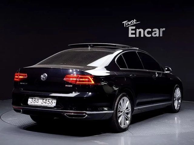 VW Passat 2.0 Tdi 4Motion Prestige - САМО 30% АВАНС - автомобили, коли, обяви за нови и употребявани 3