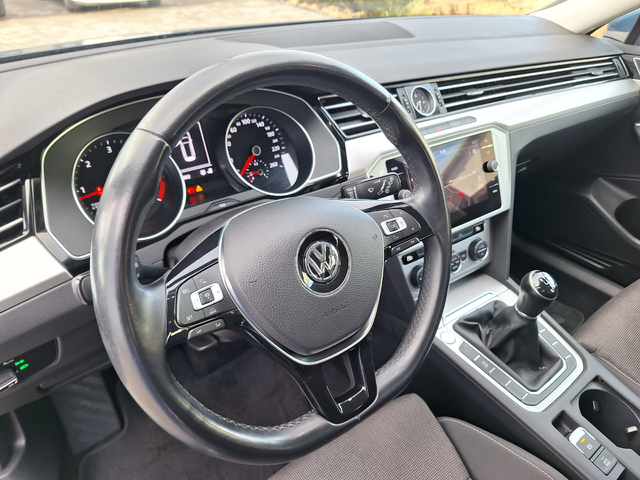 VW Passat Дизел от Италия - автомобили, коли, обяви за нови и употребявани 8