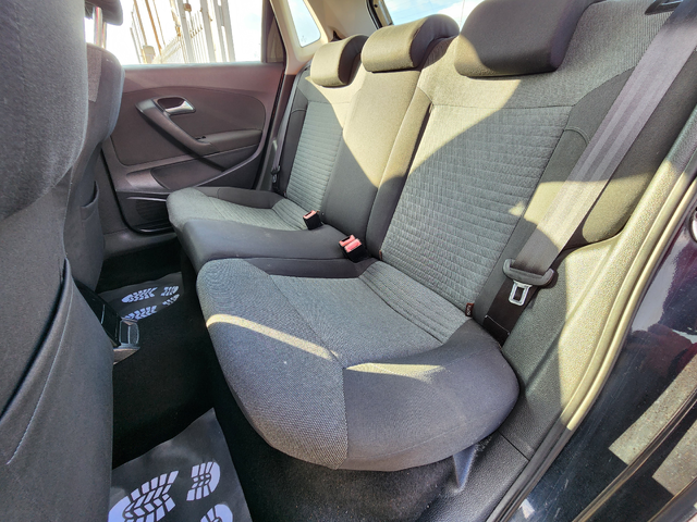 VW Polo 1.6TDI DSG - автомобили, коли, обяви за нови и употребявани 11