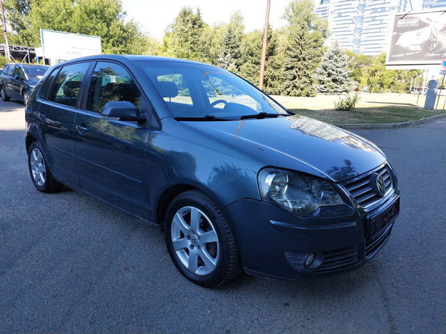 VW Polo 1, 4i AUTOMATIC - автомобили, коли, обяви за нови и употребявани 0