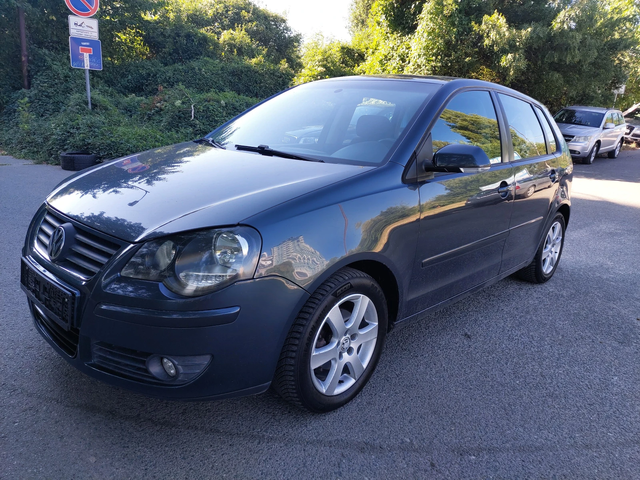 VW Polo 1, 4i AUTOMATIC - автомобили, коли, обяви за нови и употребявани 1