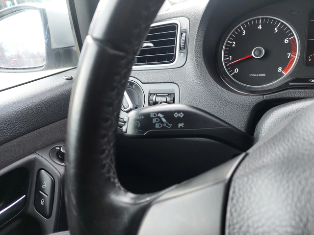 VW Polo 1, 4i 86ps СТАРИЯ МОТОР!!! - автомобили, коли, обяви за нови и употребявани 7