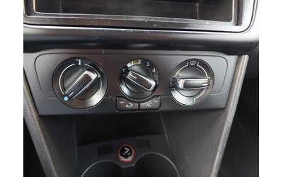 VW Polo 1,6TDI 90ps - автомобили, коли, обяви за нови и употребявани 10