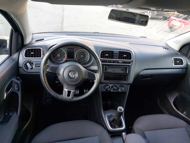 VW Polo 1,6TDI 90ps - автомобили, коли, обяви за нови и употребявани 6