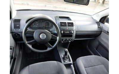 VW Polo 1,4i 80ps KLIMA - автомобили, коли, обяви за нови и употребявани 7