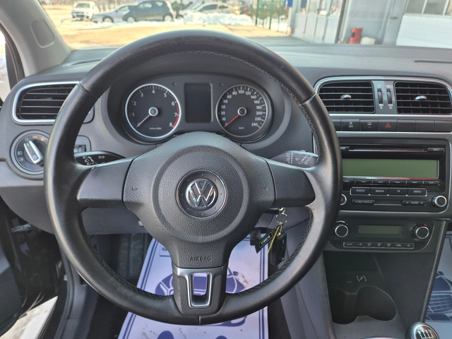 VW Polo 1.4i 86k.s KLIMATRONIK - автомобили, коли, обяви за нови и употребявани 13