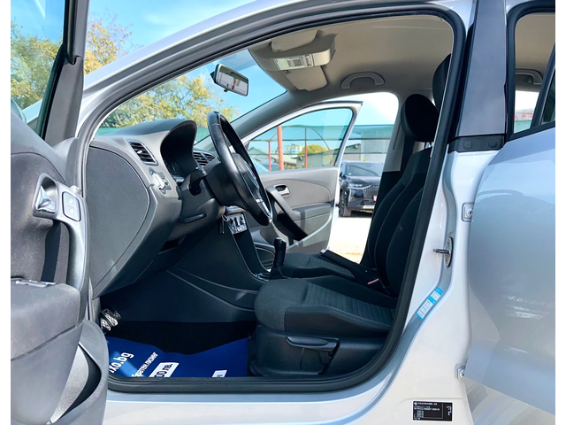 VW Polo 1.2i 105HP - автомобили, коли, обяви за нови и употребявани 8