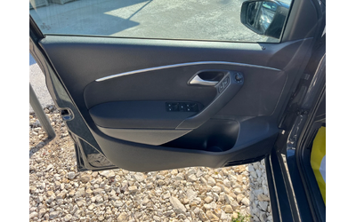 VW Polo Италия - автомобили, коли, обяви за нови и употребявани 11