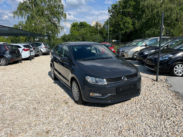 VW Polo Италия - автомобили, коли, обяви за нови и употребявани 3