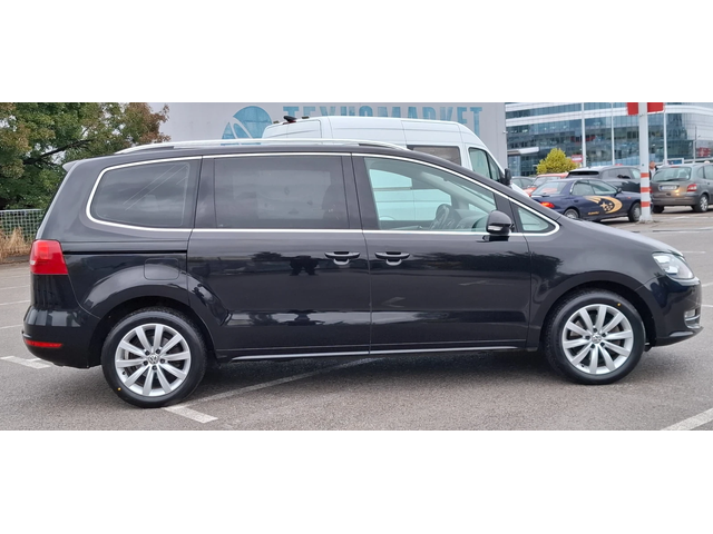 VW Sharan 2.0 High line  Панорама Алкантара Нави Ксенон - автомобили, коли, обяви за нови и употребявани 7