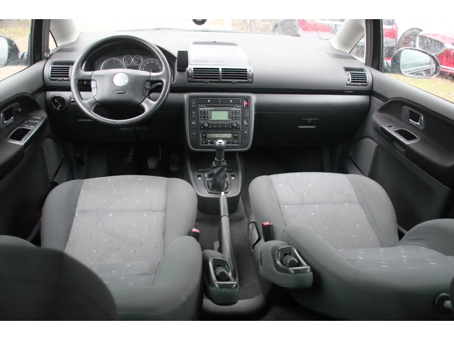 VW Sharan 1.9 TDI 131 кс. 6+ 1 МЕСТА НОВ ВНОС - автомобили, коли, обяви за нови и употребявани 11