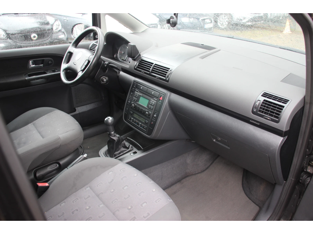 VW Sharan 1.9 TDI 131 кс. 6+ 1 МЕСТА НОВ ВНОС - автомобили, коли, обяви за нови и употребявани 9