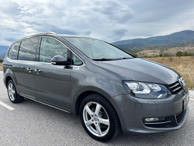 VW Sharan 2.0 TDI / LED / AVTOMAT / HIGHLINE / KOJA / NAVI - автомобили, коли, обяви за нови и употребявани 0