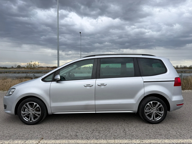 VW Sharan 2.0 TDI 140к.с / LED / NAVI / PARKTRONIC / XENON - автомобили, коли, обяви за нови и употребявани 3