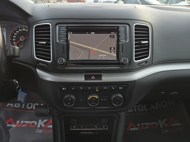 VW Sharan 2.0TDI-150кс= 7МЕСТА= DISTRONIC= LED= ПОДГРЕВ - автомобили, коли, обяви за нови и употребявани 15