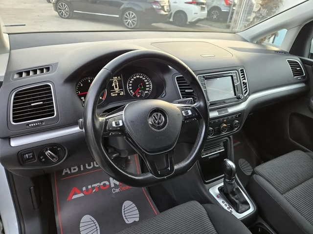 VW Sharan 2.0TDI-150кс= 7МЕСТА= DISTRONIC= LED= ПОДГРЕВ - автомобили, коли, обяви за нови и употребявани 7
