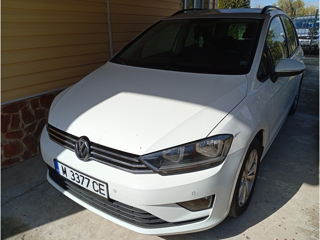 VW Sportsvan 1.6 - автомобили, коли, обяви за нови и употребявани 1