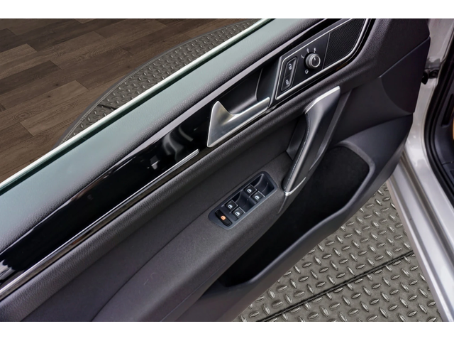 VW Sportsvan 1.4TSI HIGHLINE - автомобили, коли, обяви за нови и употребявани 4