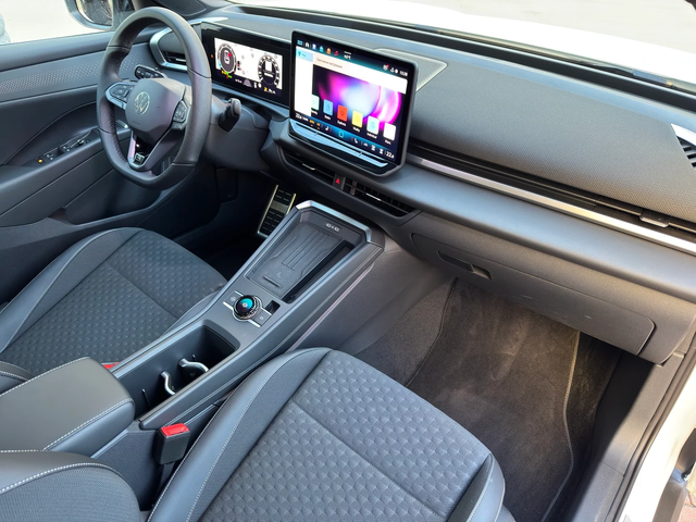 VW T-Roc 1.5 eTSI (150 кс) Mild Hybrid DSG - автомобили, коли, обяви за нови и употребявани 8
