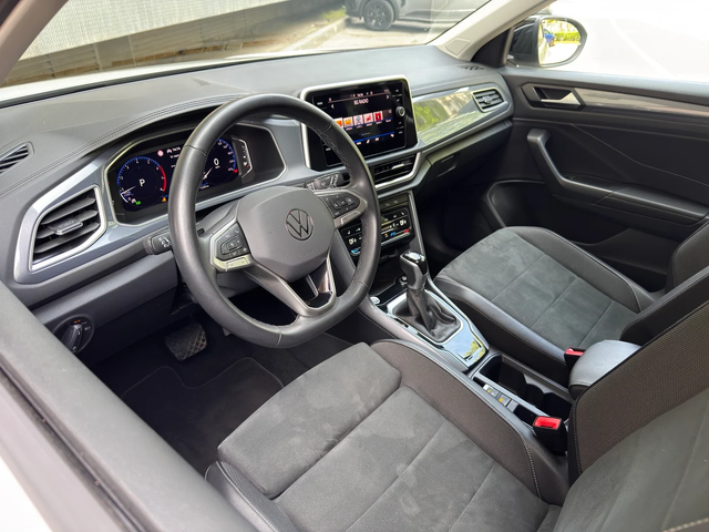 VW T-Roc 1.5 TSI (150 кс) DSG - автомобили, коли, обяви за нови и употребявани 4