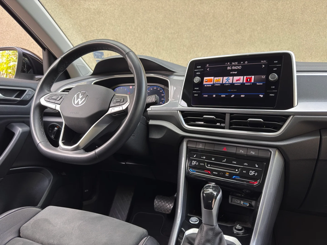 VW T-Roc 1.5 TSI (150 кс) DSG - автомобили, коли, обяви за нови и употребявани 5