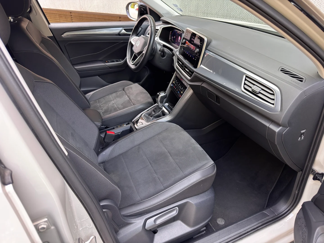 VW T-Roc 1.5 TSI (150 кс) DSG - автомобили, коли, обяви за нови и употребявани 7