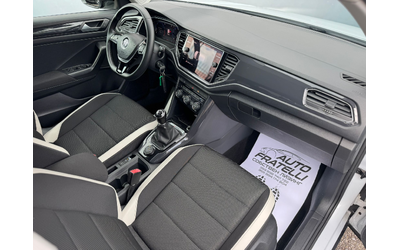 VW T-Roc 2.0 TDI 4Motion - автомобили, коли, обяви за нови и употребявани 10