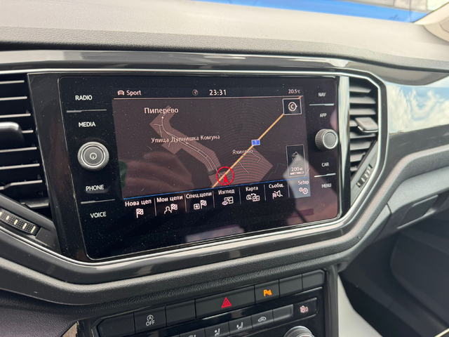 VW T-Roc 2.0 TDI 4Motion - автомобили, коли, обяви за нови и употребявани 11