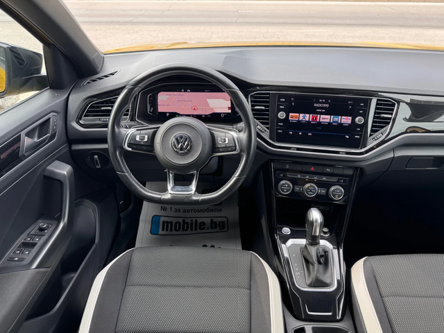 VW T-Roc 1.5TSI DSG ACT * MATRIX* VIRTUAL* DISTRONIC* KEYLE - автомобили, коли, обяви за нови и употребявани 12