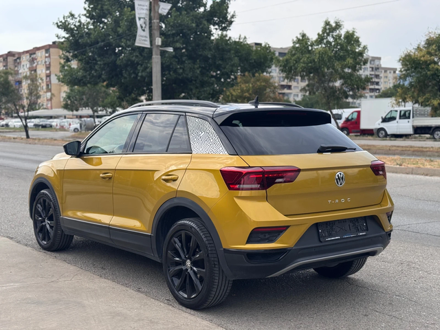 VW T-Roc 1.5TSI DSG ACT * MATRIX* VIRTUAL* DISTRONIC* KEYLE - автомобили, коли, обяви за нови и употребявани 2