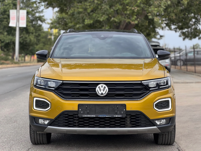 VW T-Roc 1.5TSI DSG ACT * MATRIX* VIRTUAL* DISTRONIC* KEYLE - автомобили, коли, обяви за нови и употребявани 7