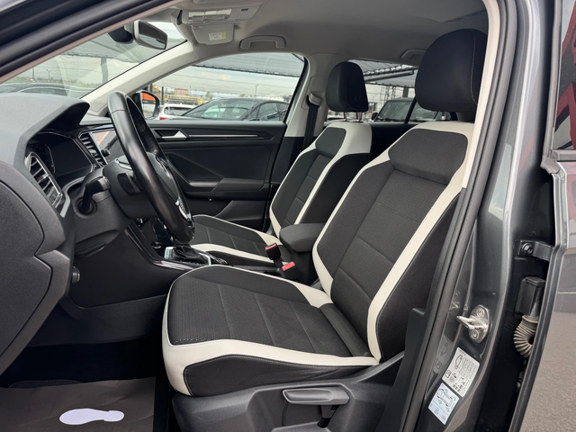 VW T-Roc 2.0D-4x4-FULL-DIGITAL-KEYLESS-DISTRONIC-BLIND SPOT - автомобили, коли, обяви за нови и употребявани 7