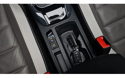 VW T-Roc Premium | Кожа | Keyless | Подгрев - автомобили, коли, обяви за нови и употребявани 11