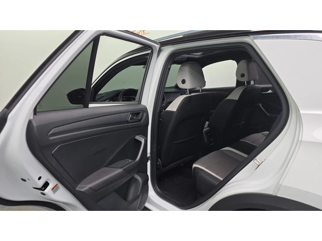 VW T-Roc Prestige | Keyless | LED - автомобили, коли, обяви за нови и употребявани 9