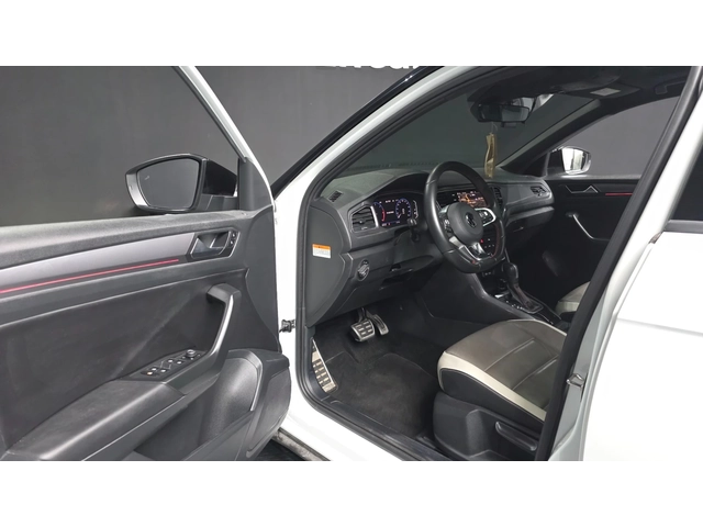 VW T-Roc 2.0 TDI Premium - автомобили, коли, обяви за нови и употребявани 7