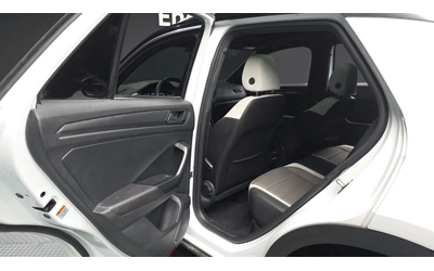 VW T-Roc 2.0 TDI Premium - автомобили, коли, обяви за нови и употребявани 8