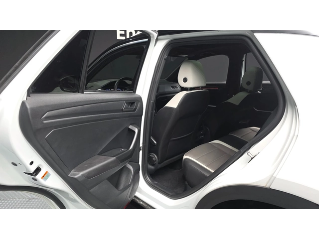 VW T-Roc 2.0 TDI Premium - автомобили, коли, обяви за нови и употребявани 8