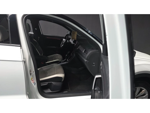 VW T-Roc 2.0 TDI Premium - автомобили, коли, обяви за нови и употребявани 9