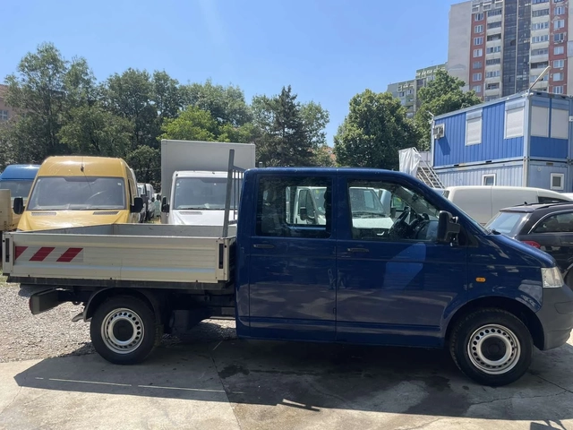 VW T5 2.5TDi - автомобили, коли, обяви за нови и употребявани 3
