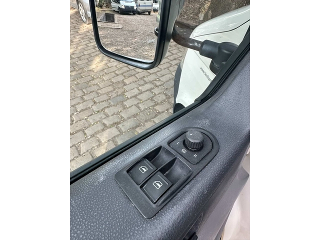VW T5 2, 5 TDi 4motion - автомобили, коли, обяви за нови и употребявани 8