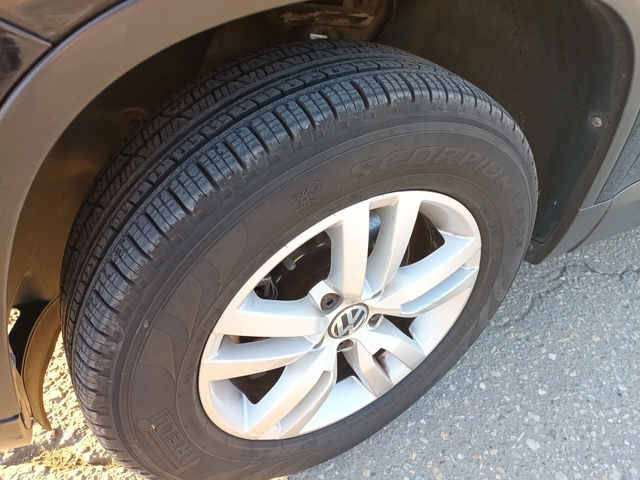 VW Tiguan 1.4i/ГАЗОВ ИНЖЕКЦИОН/4x4 - автомобили, коли, обяви за нови и употребявани 13